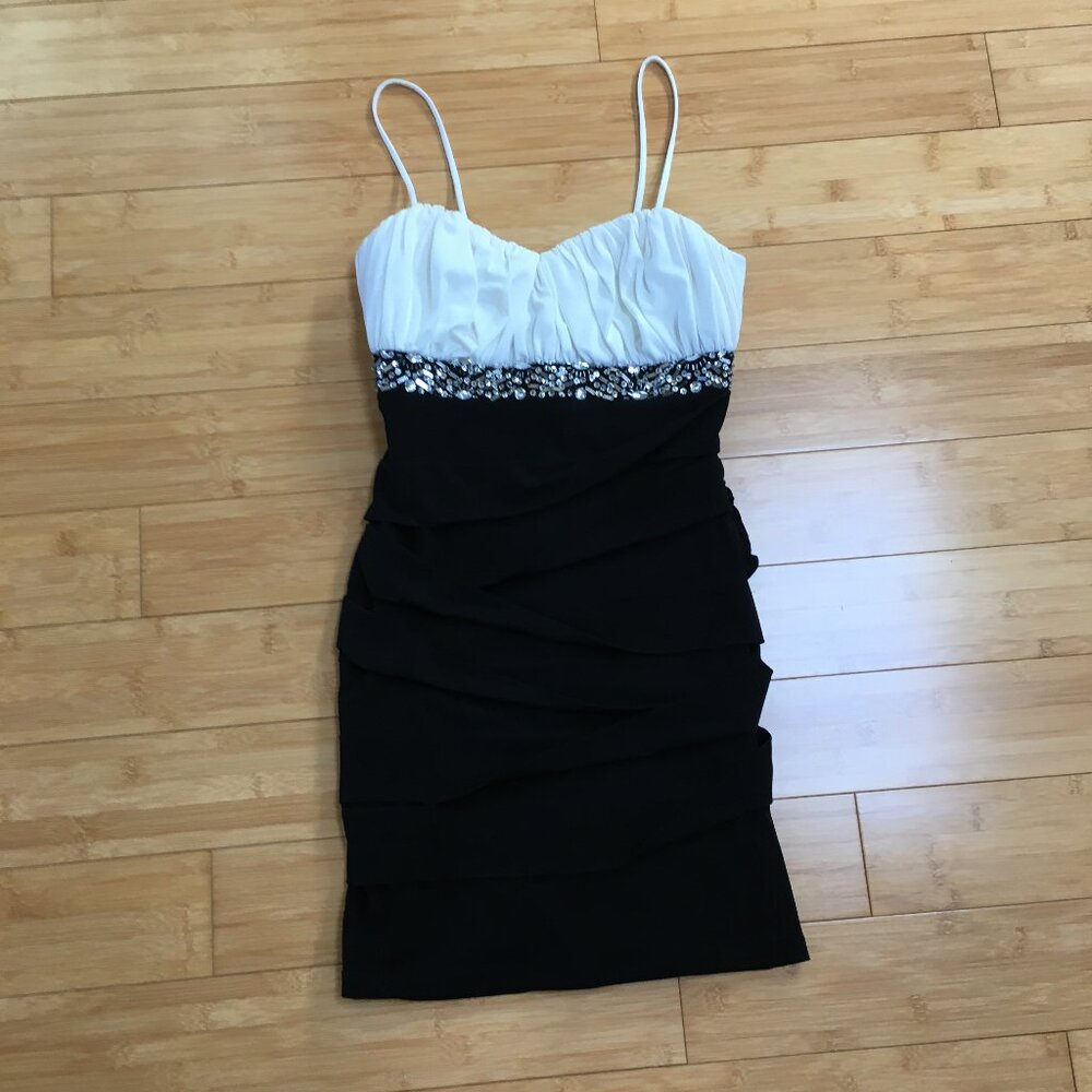 Like New Deb Black and White Dress